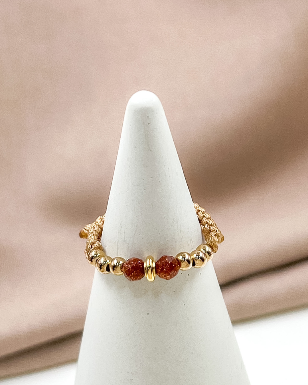 Anillo Tejido Macramé con Piedra Lluvia de Oro - AN11