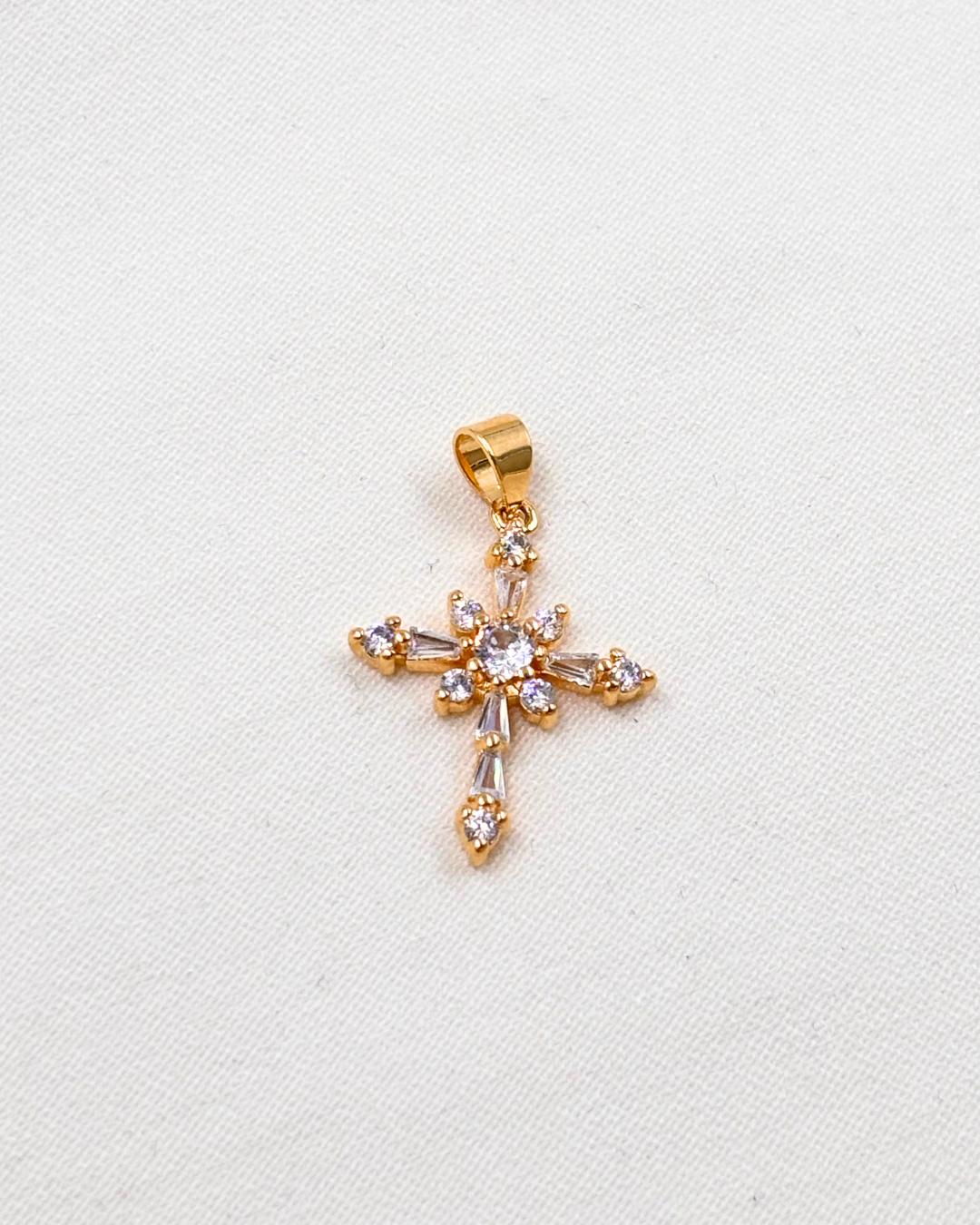 Dije Cruz Estrella Circonias - Oro Laminado