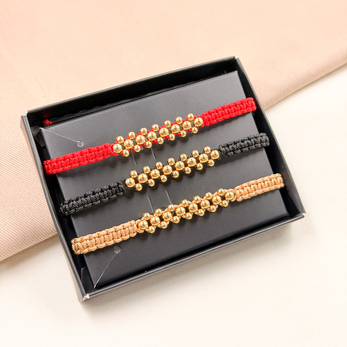 Pulsera Clásica de Tres Carriles con Balines Lisos