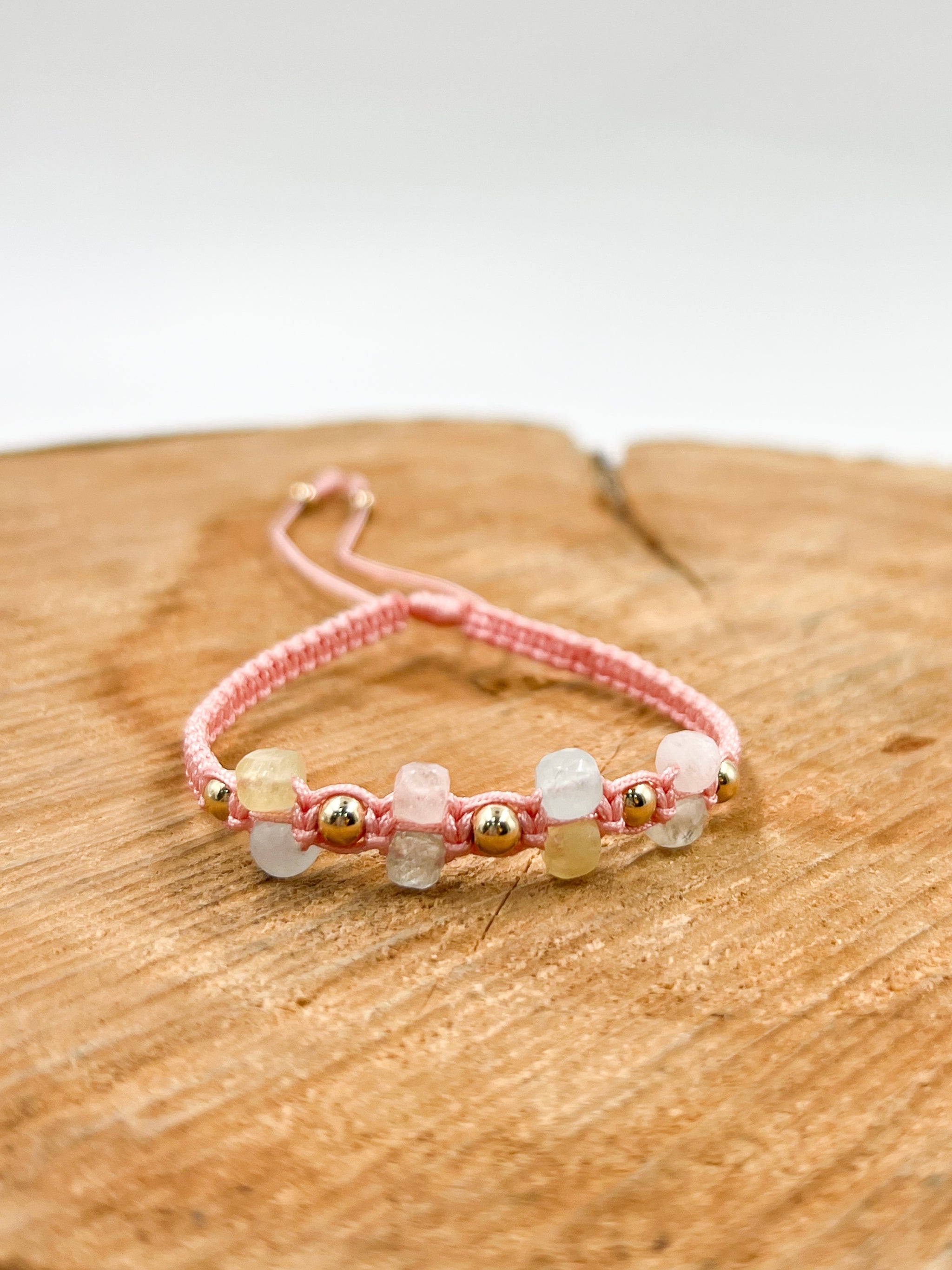 PUL213 Pulsera con morganita y oro laminado 18k