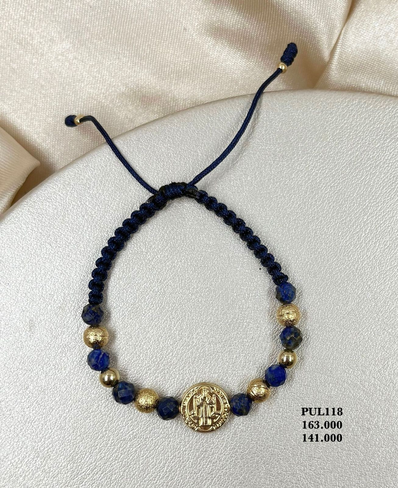 PUL118 Pulsera de san Benito en oro laminado 18k.