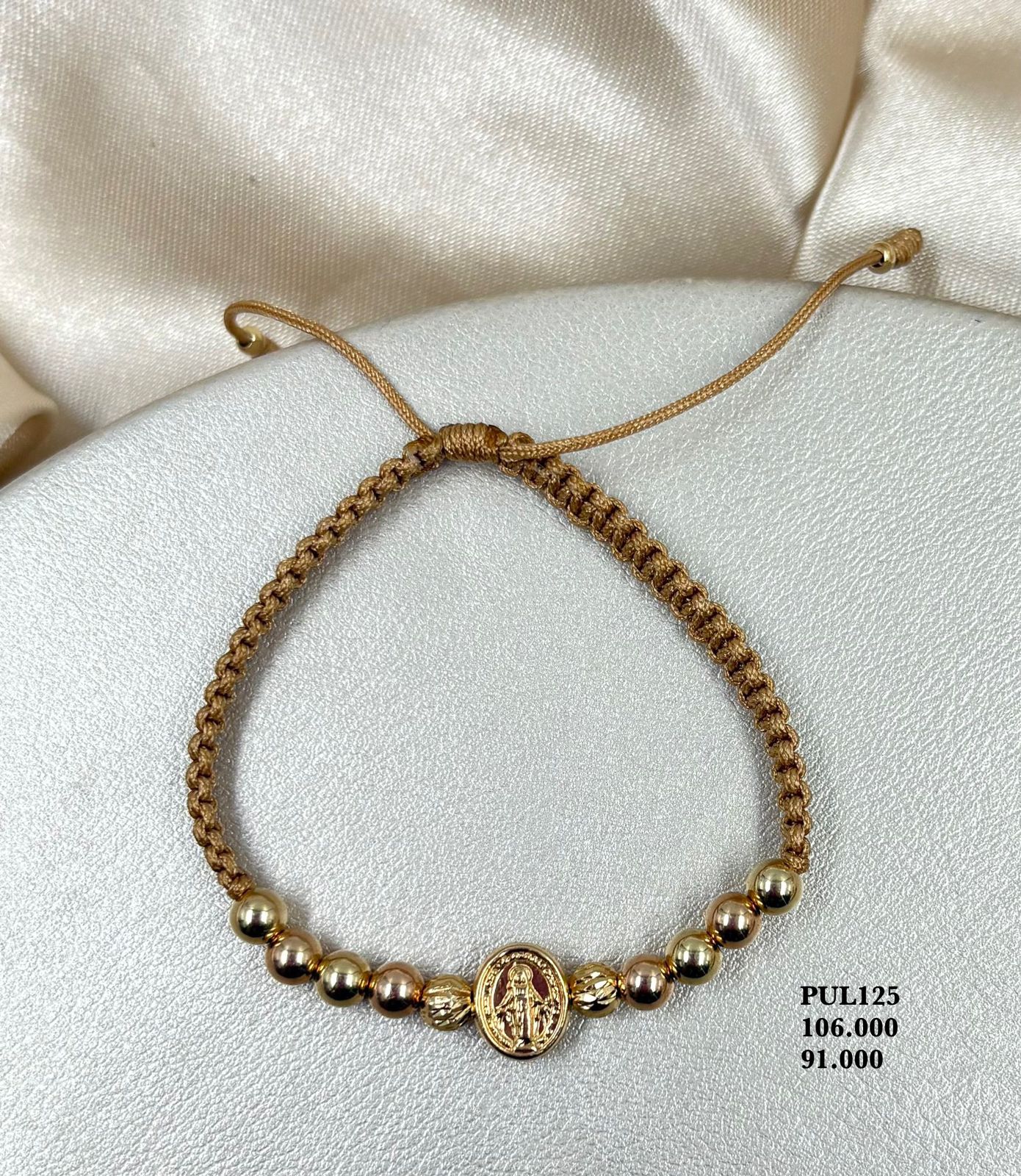 PUL125 Virgen milagrosa en oro laminado 18k.