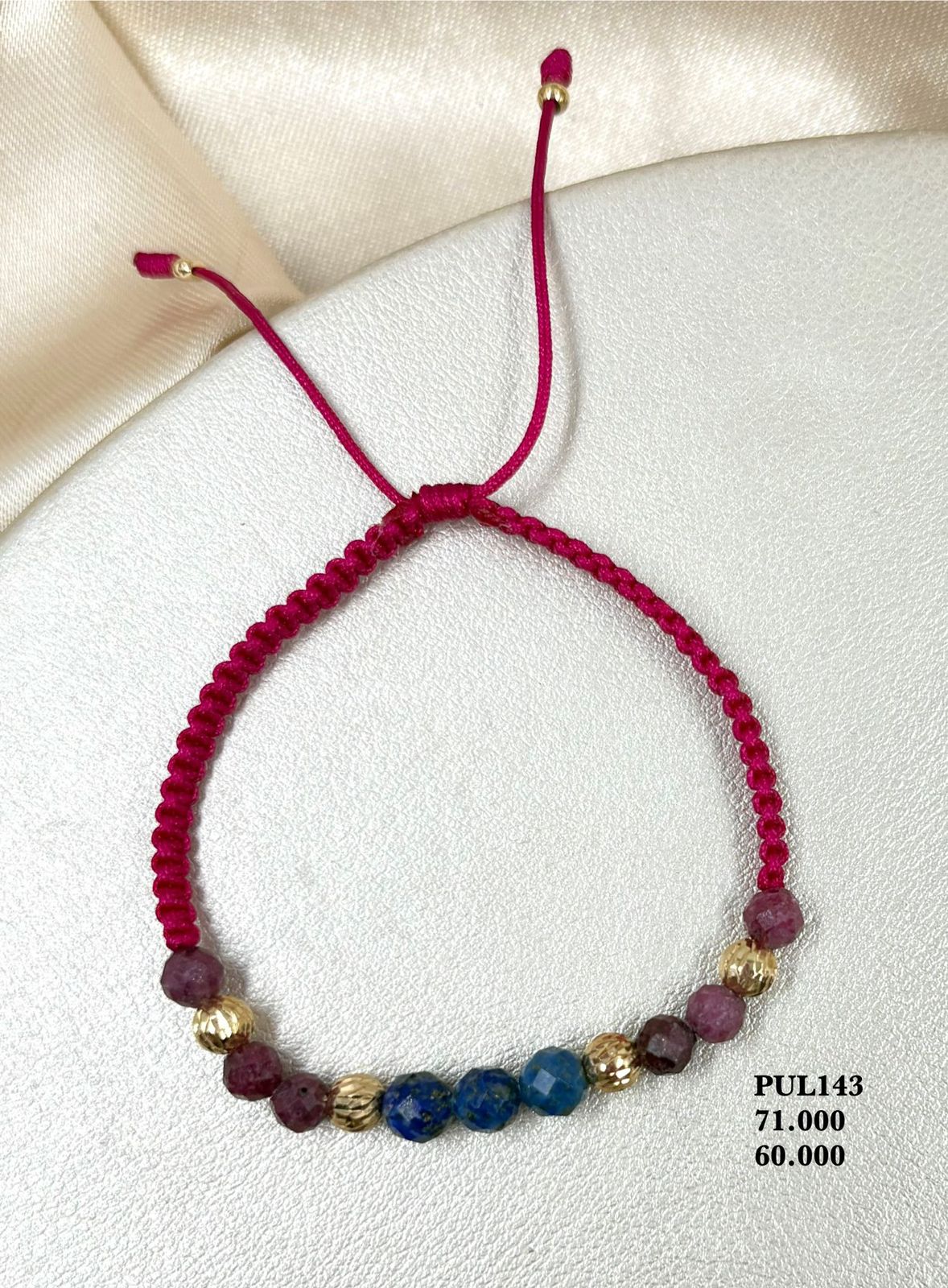 PUL143 Pulsera en pistas semipreciosas y oro laminado 18k.