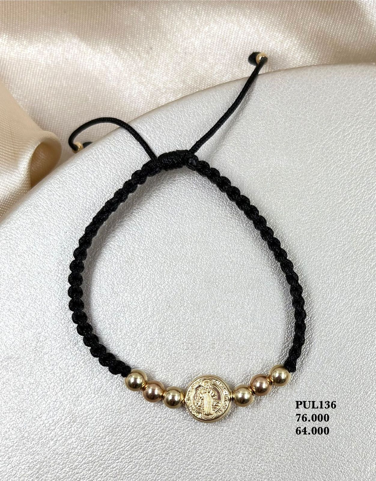 PUL136 Pulsera san Benito en oro laminado 18k.