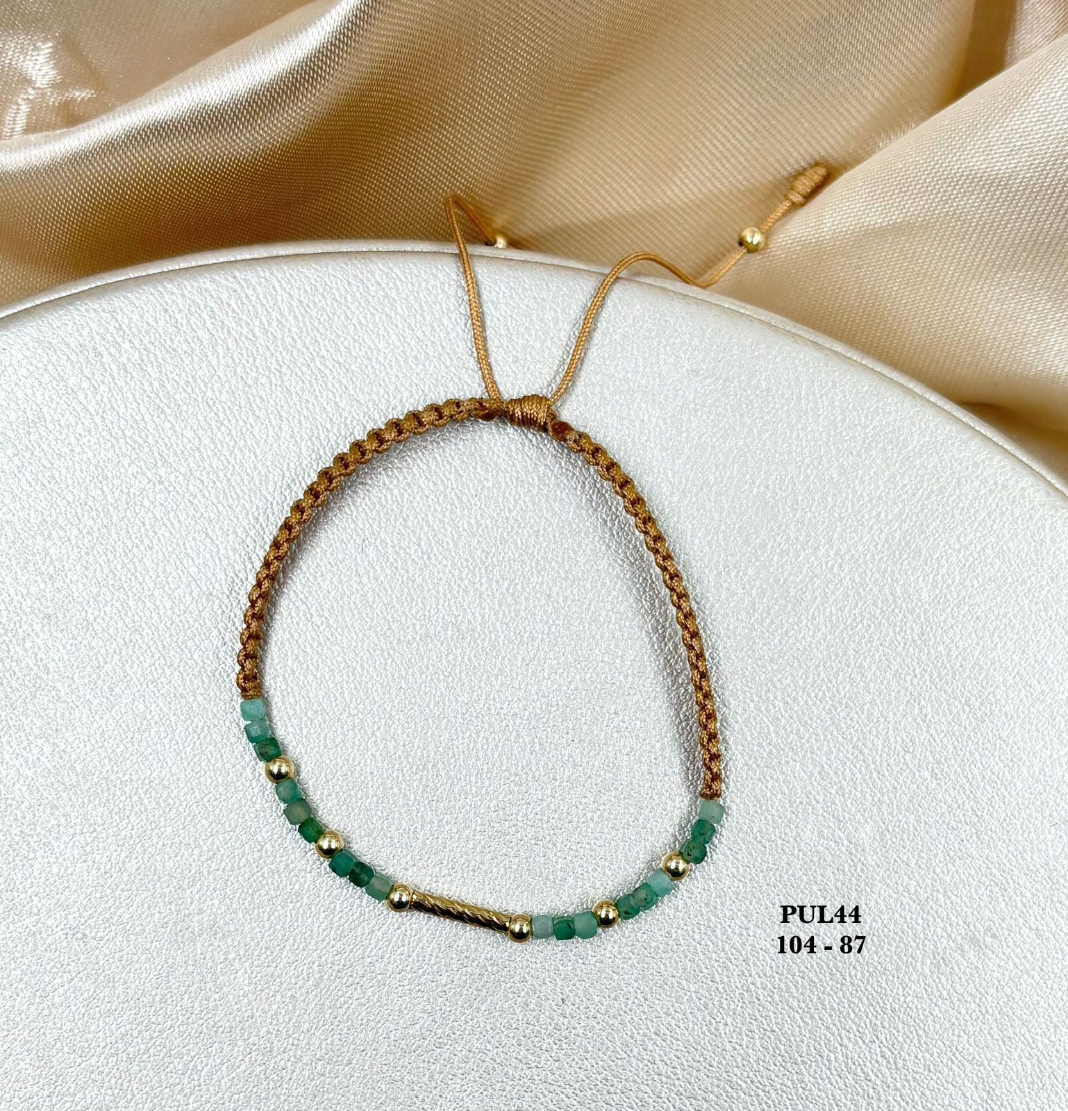 PUL144 Hermosa pulsera en oro laminado 18k.